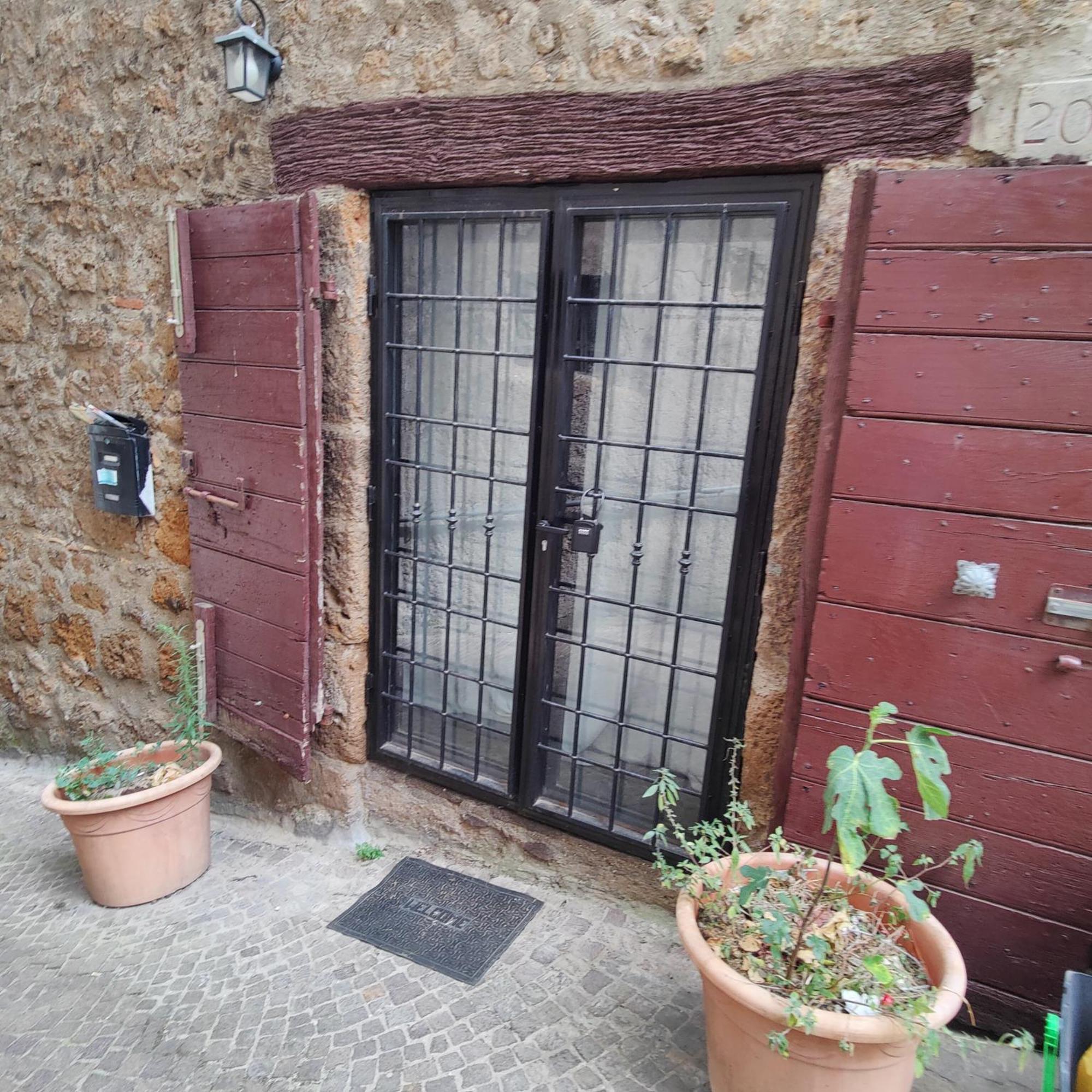 Maestosa Roccaforte Dei Principi, 3 Piani Tutti Per Voi! Сутри Экстерьер фото